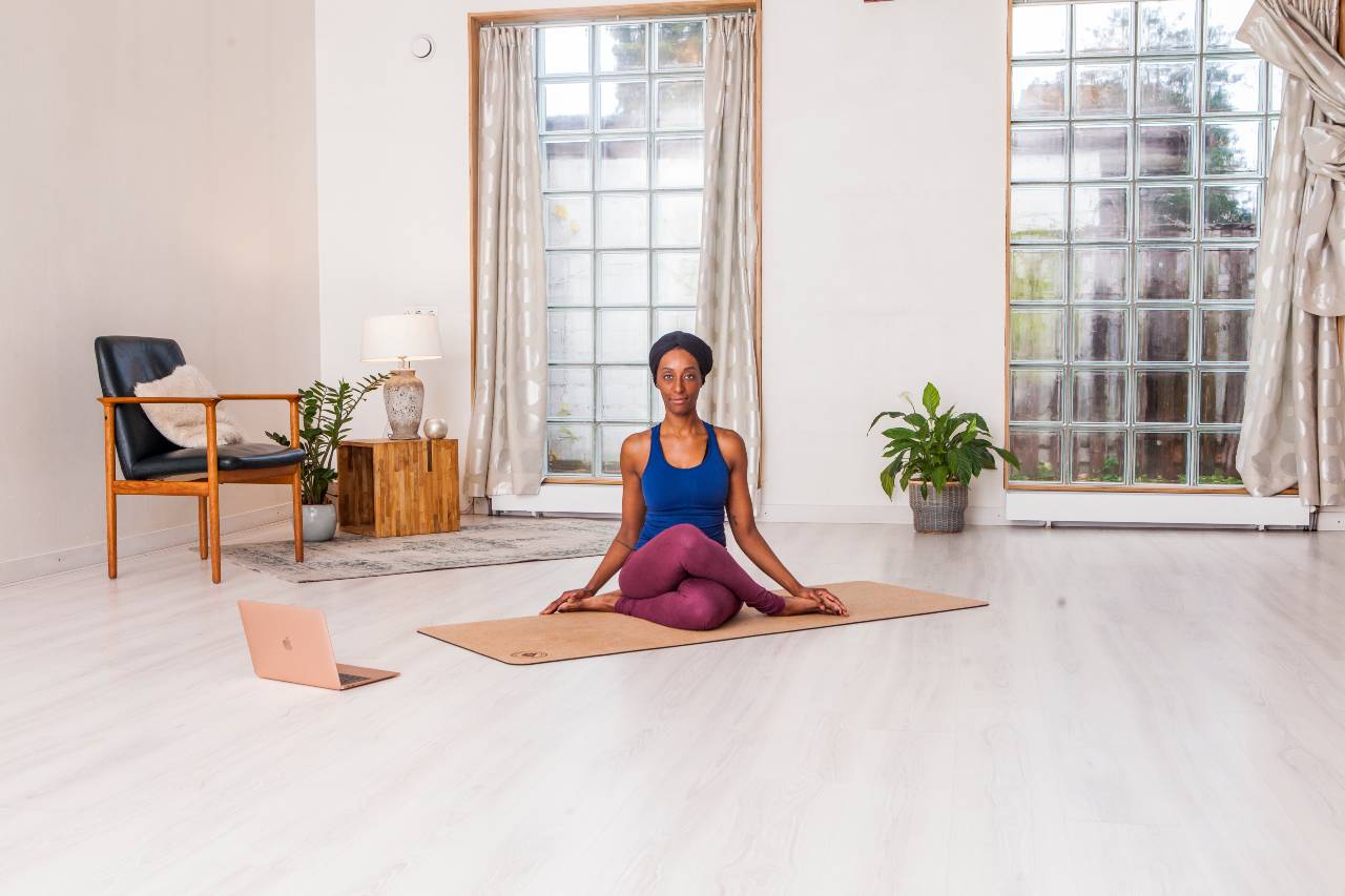 Carina, Gomukhasana, cow face pose