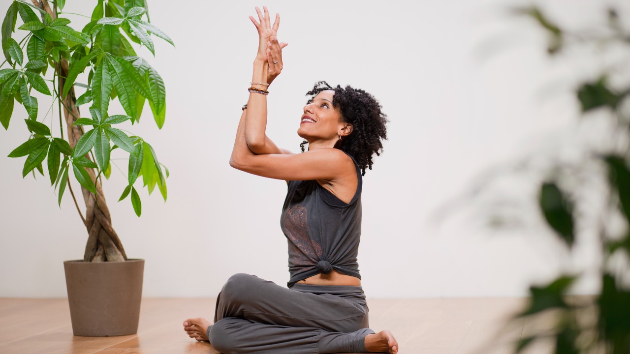 What is the Difference between Yin Yoga Vs Restorative Yoga | YogaCourse