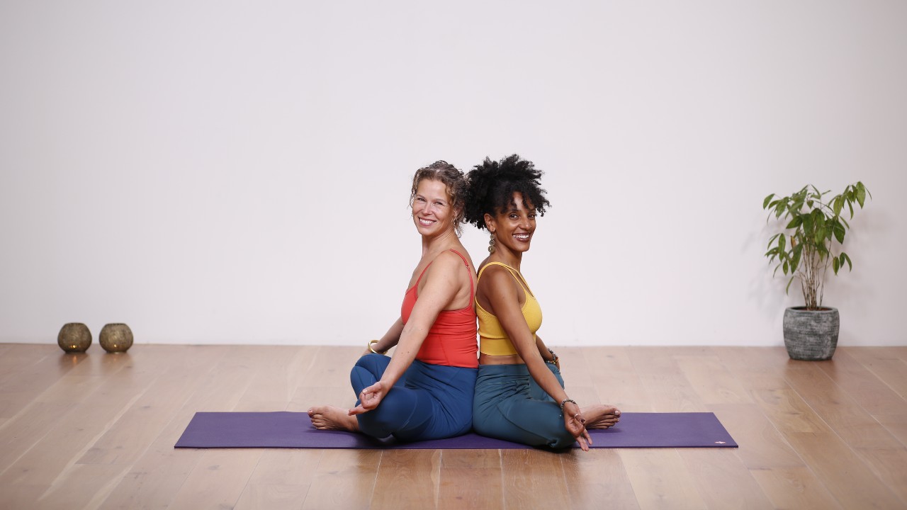 Sandra and Laia_Yoga & relationships