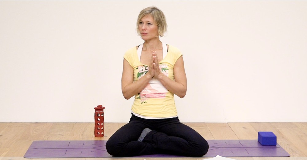 Jose de Groot yin yoga class