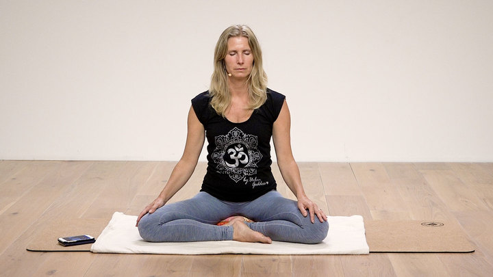 ester ekhart meditating