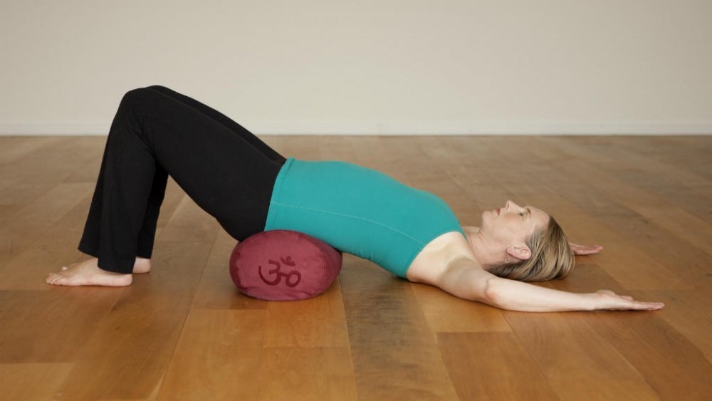 10 Yoga Classes For Back Pain Ekhart Yoga