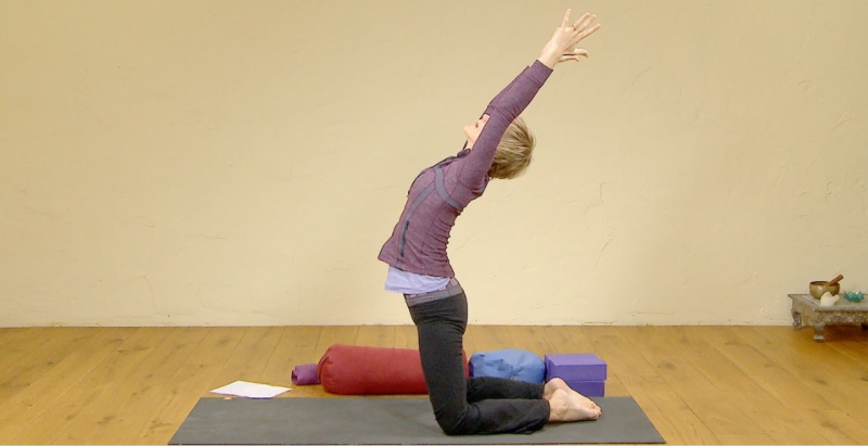 Jose de Groot yoga class for the piriformis