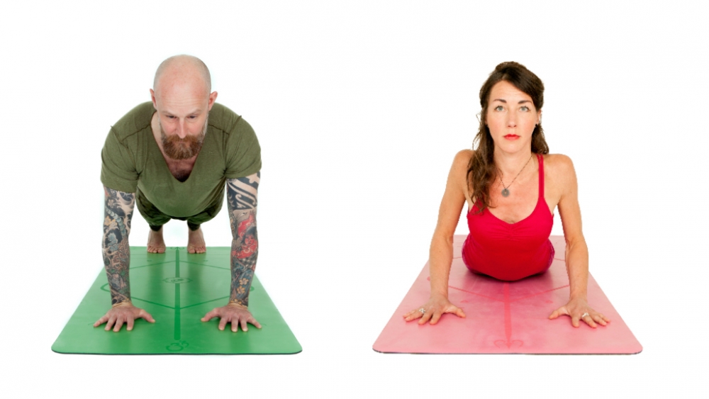 plank and cobra pose yoga