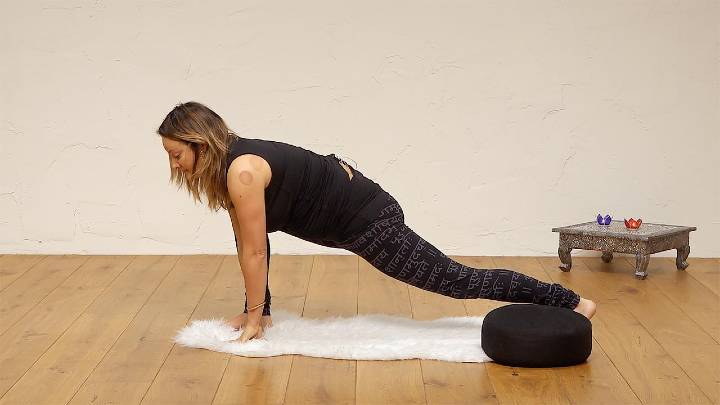 sixth chakra Kundalini yoga class