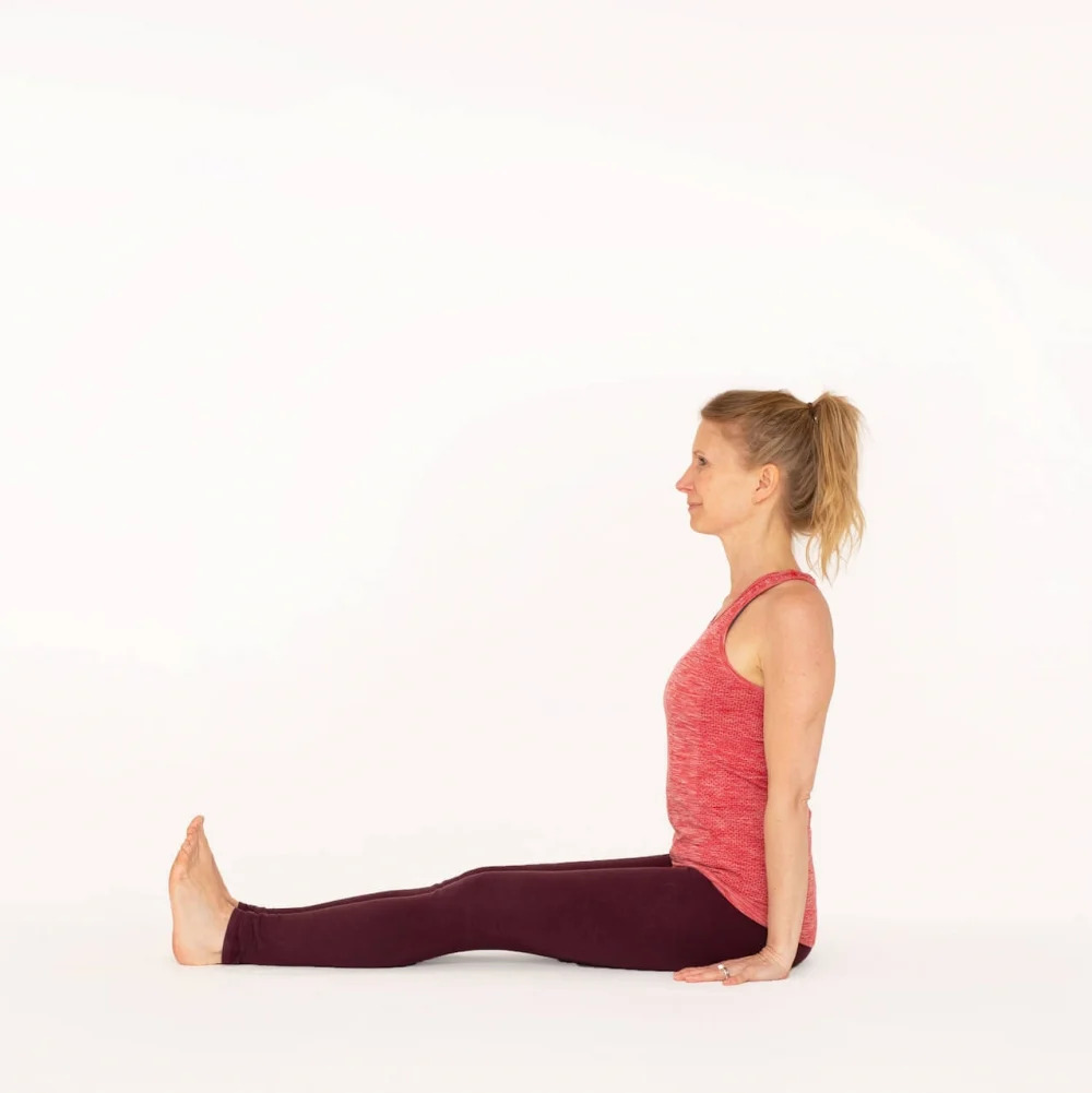 Prenatal Yoga - Warrior I (Virabhadrasana I) | babyMed.com