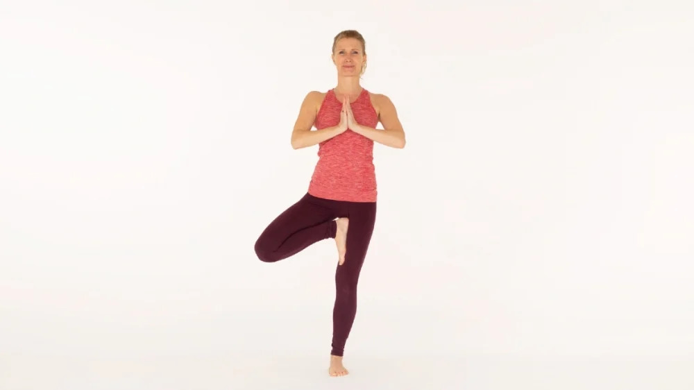 How to Do One-Legged Chair Pose (Eka Pada Utkatasana)