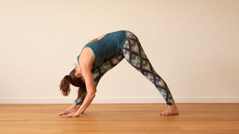 Parsvottonasana